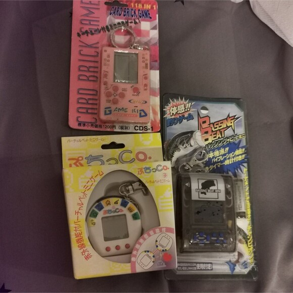Tamagotchi Style Toys Lot Puchiko Y2K Retro Japan Kawaii Y2K Electronics Toy Vtg - Picture 1 of 13